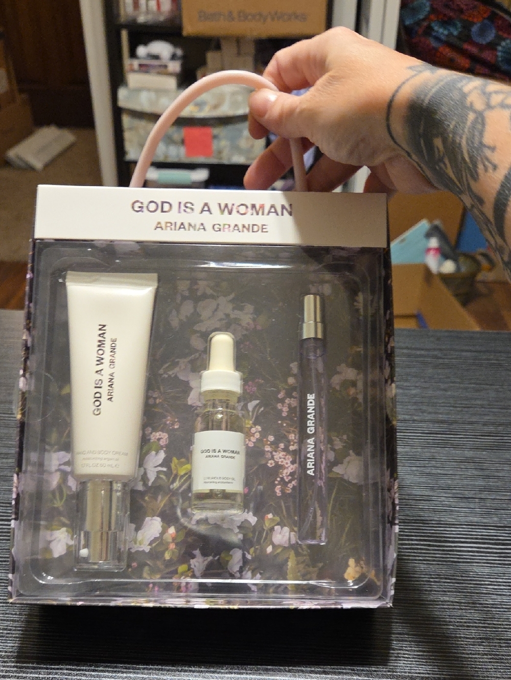 Ariana Grande God Is A Woman Gift Set